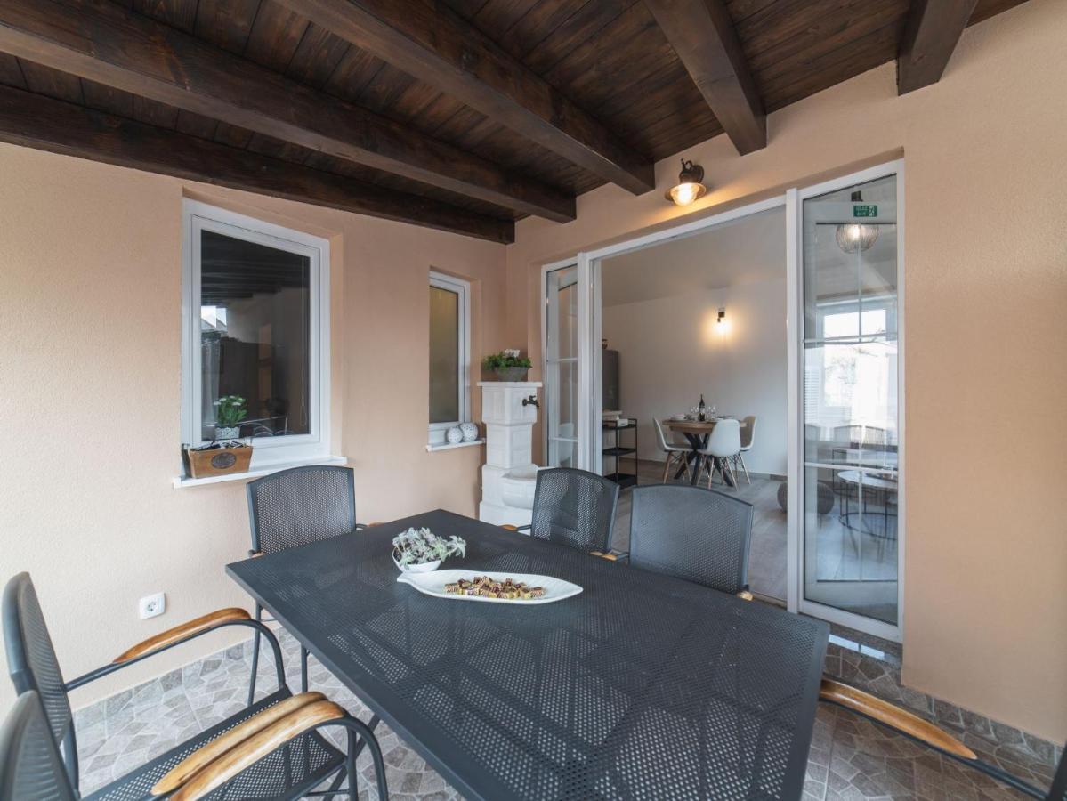Apartment Fiora Kastela Dış mekan fotoğraf