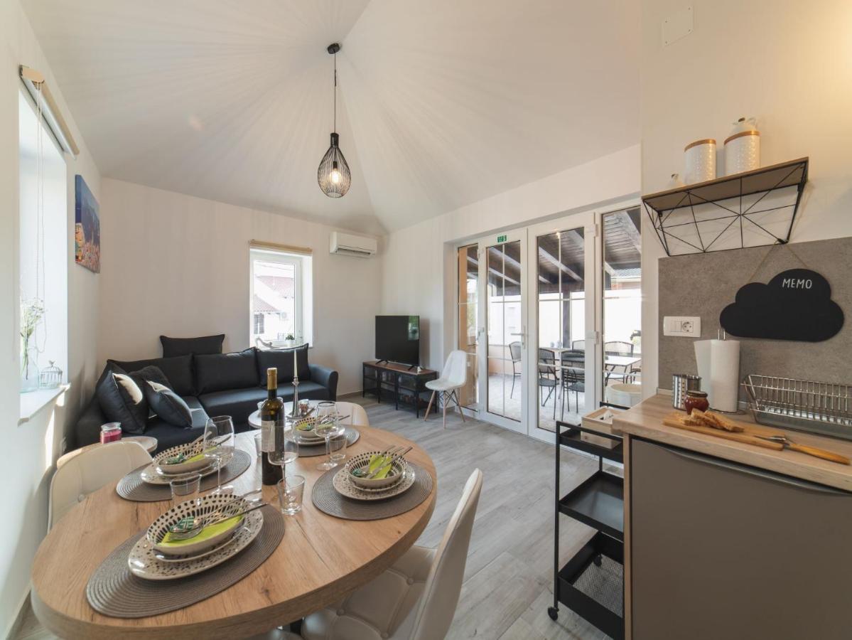 Apartment Fiora Kastela Dış mekan fotoğraf