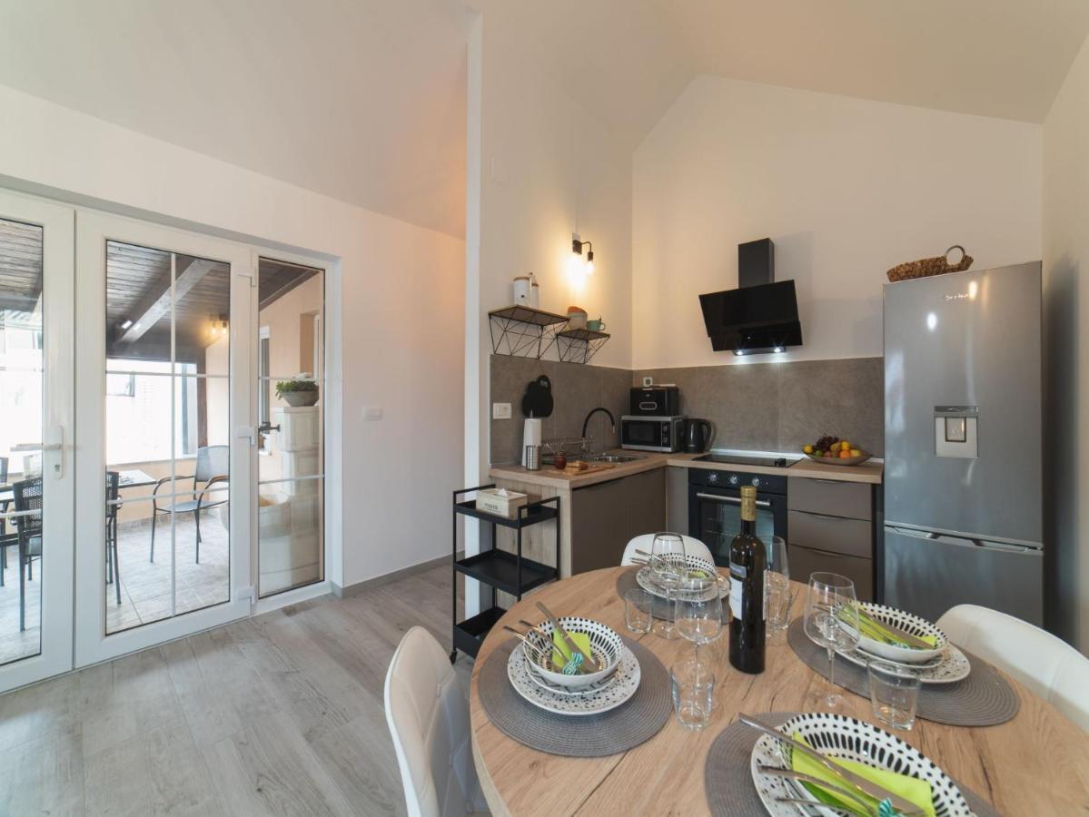 Apartment Fiora Kastela Dış mekan fotoğraf