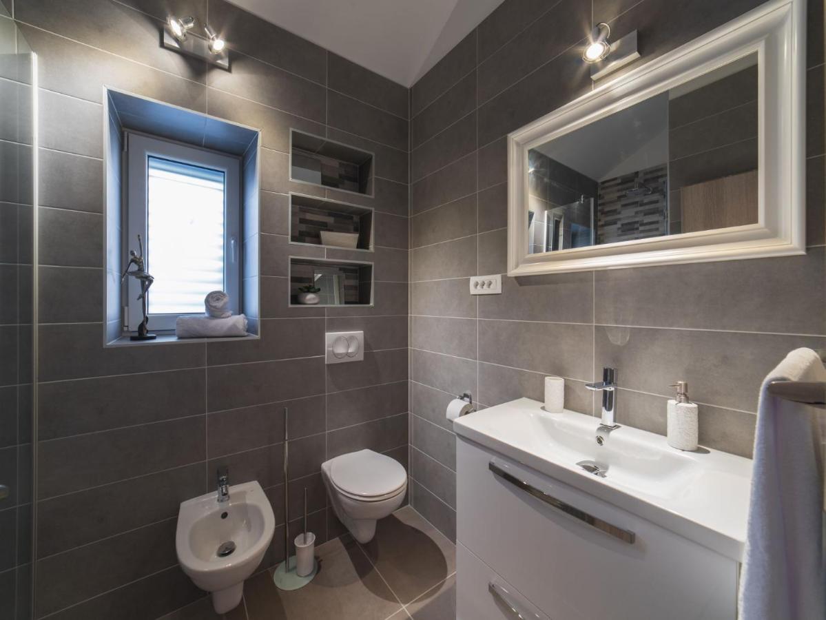 Apartment Fiora Kastela Dış mekan fotoğraf
