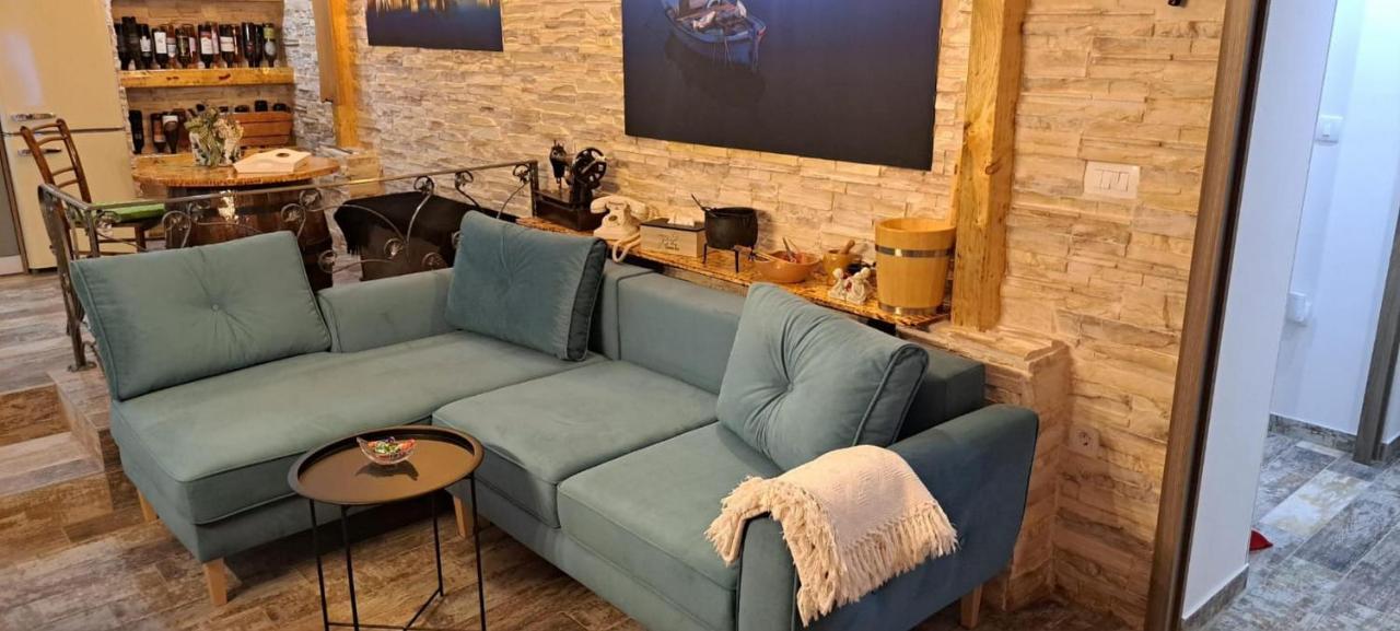 Apartment Fiora Kastela Dış mekan fotoğraf
