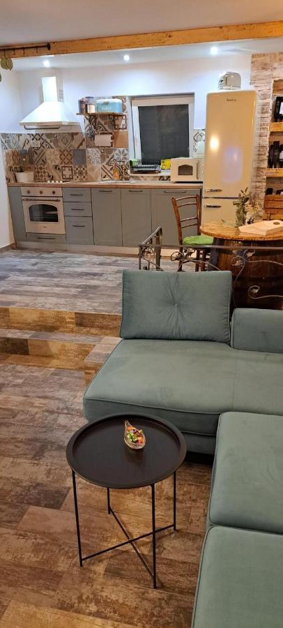Apartment Fiora Kastela Dış mekan fotoğraf